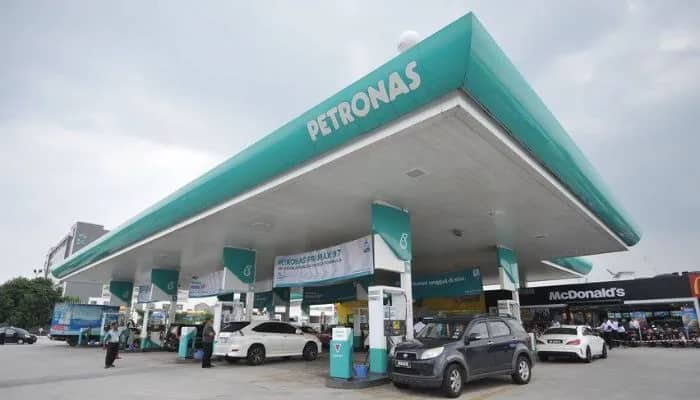 Petronas mengumumkan rencana ekspansi 'agresif' di Indonesia, menargetkan hub Jawa Timur