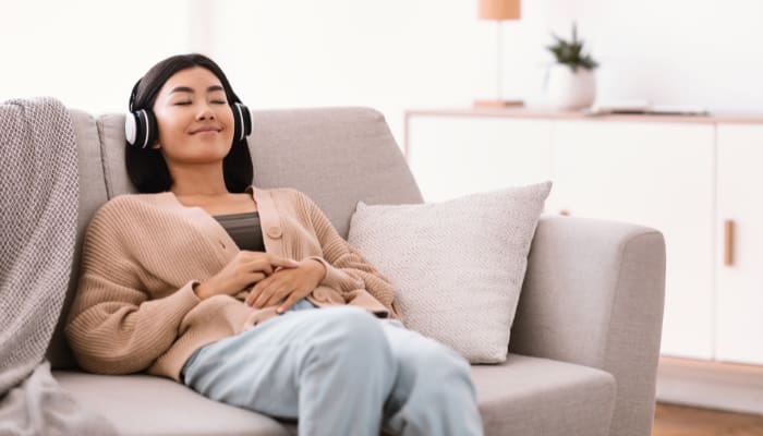Filipinos turn to podcasts to cope with overstimulation: study