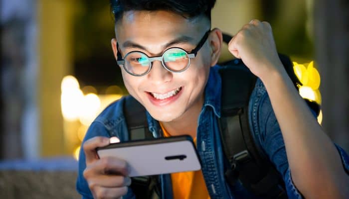 Half of high-income players positive about ads in mobile games: report