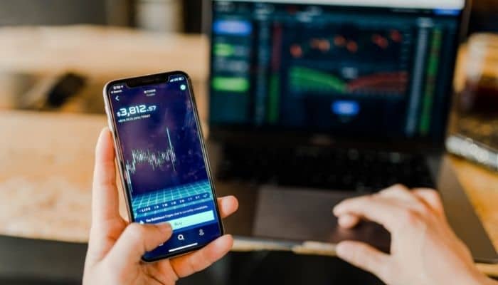 Young Japanese consumers discuss investment, asset management more than ever