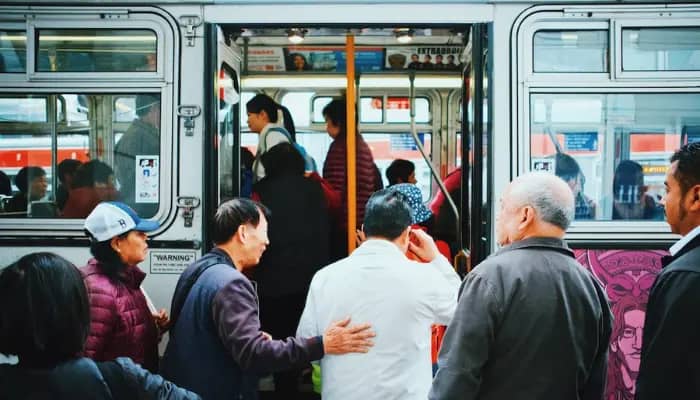 Majority of commuters in APAC prefer public transports with integrated payment solutions: report