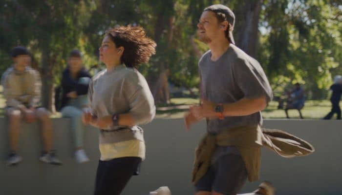 Samsung taps into couple rivalry to show how Galaxy AI can make health and wellness fun