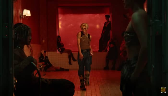 Apple unveils new ‘Shot on iPhone’ music video featuring Wren Evans to celebrate Tết