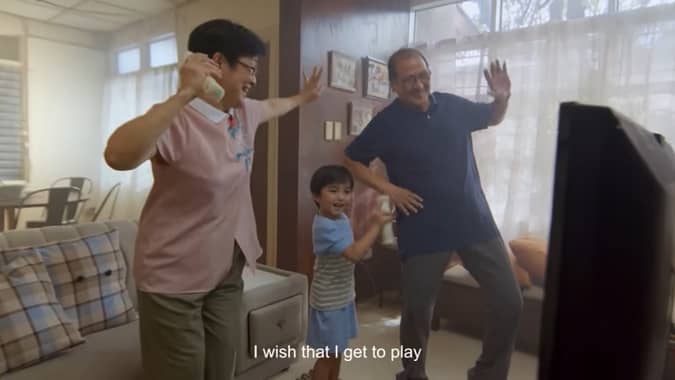 Jollibee Family Christmas ad