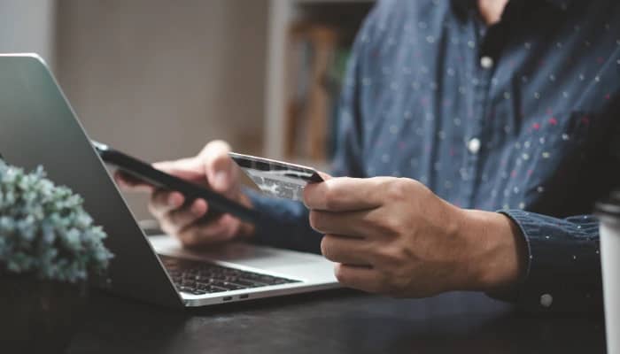 More Malaysians experimenting with non-cash payments as online purchases increases